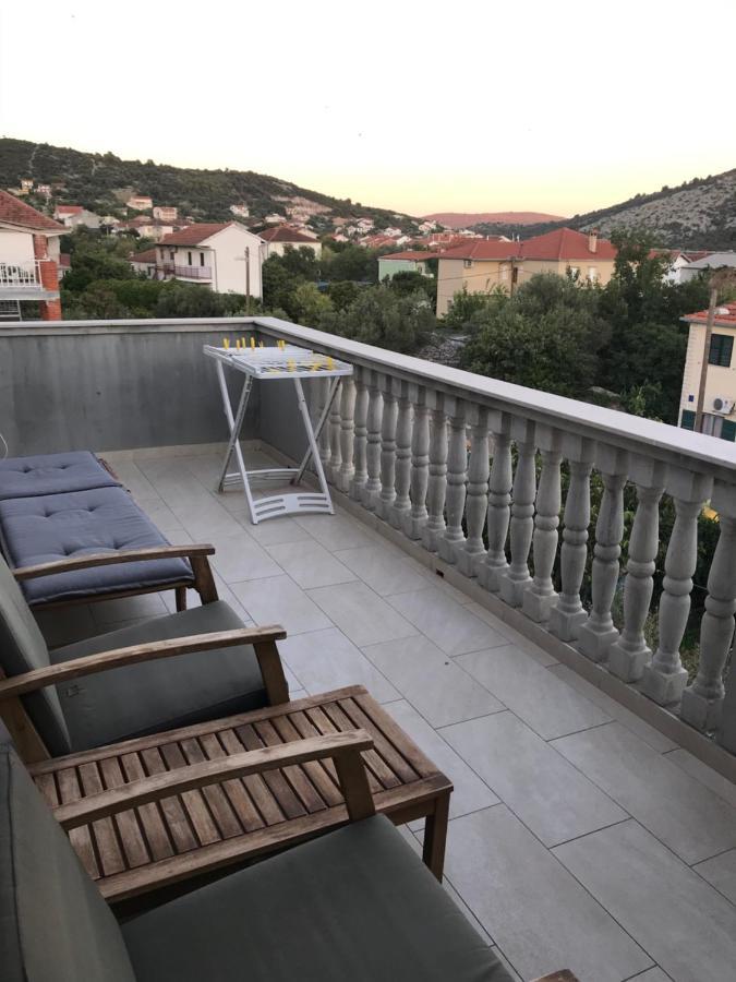 Apartment Laguna Vinisce Exterior photo